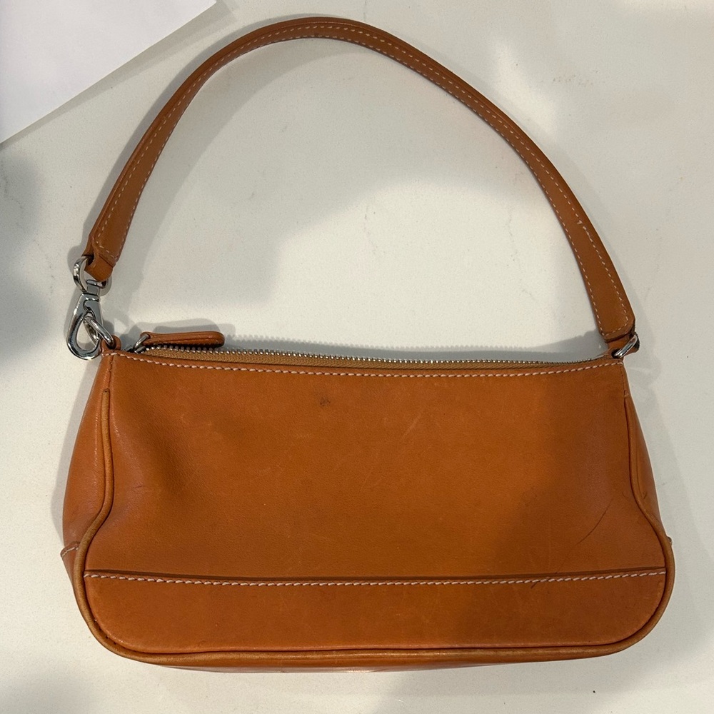 Beautiful vintage coach pocketbook